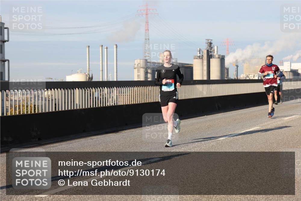 03.10.2025 - Köhlbrandbrückenlauf Lena Gebhardt http://msf.ph/oto/9130174 03.10.2025 09:49:21 Position 2 12 meine-sportfotos.de