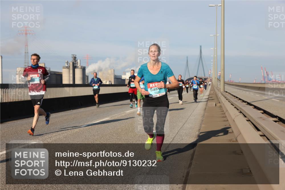 03.10.2025 - Köhlbrandbrückenlauf Lena Gebhardt http://msf.ph/oto/9130232 03.10.2025 09:49:24 Position 2 12, 1626 meine-sportfotos.de
