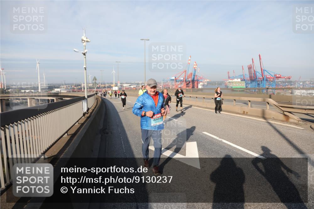 03.10.2025 - Köhlbrandbrückenlauf Yannick Fuchs http://msf.ph/oto/9130237 03.10.2025 09:02:36 Position 2 2487 meine-sportfotos.de
