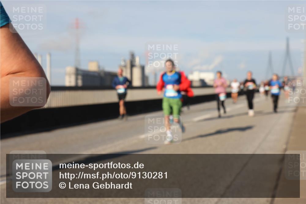 03.10.2025 - Köhlbrandbrückenlauf Lena Gebhardt http://msf.ph/oto/9130281 03.10.2025 09:49:25 Position 2  meine-sportfotos.de
