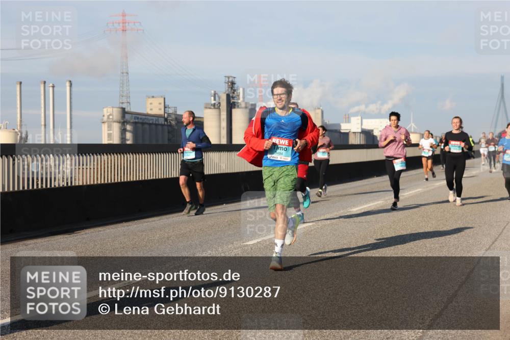 03.10.2025 - Köhlbrandbrückenlauf Lena Gebhardt http://msf.ph/oto/9130287 03.10.2025 09:49:25 Position 2 3484 meine-sportfotos.de
