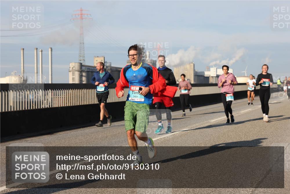 03.10.2025 - Köhlbrandbrückenlauf Lena Gebhardt http://msf.ph/oto/9130310 03.10.2025 09:49:26 Position 2 3484 meine-sportfotos.de