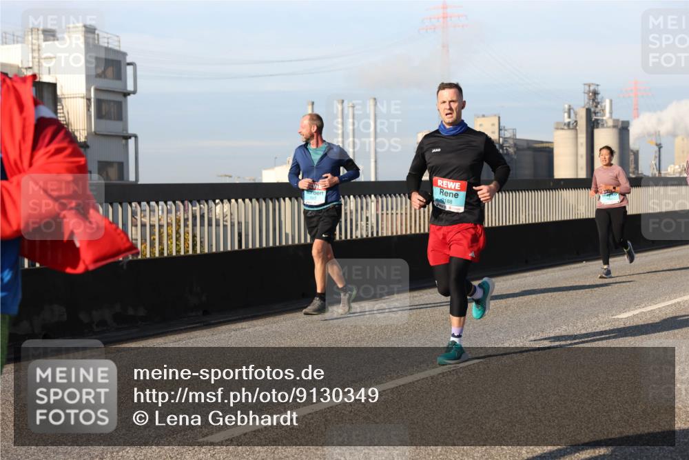 03.10.2025 - Köhlbrandbrückenlauf Lena Gebhardt http://msf.ph/oto/9130349 03.10.2025 09:49:27 Position 2 3188 meine-sportfotos.de