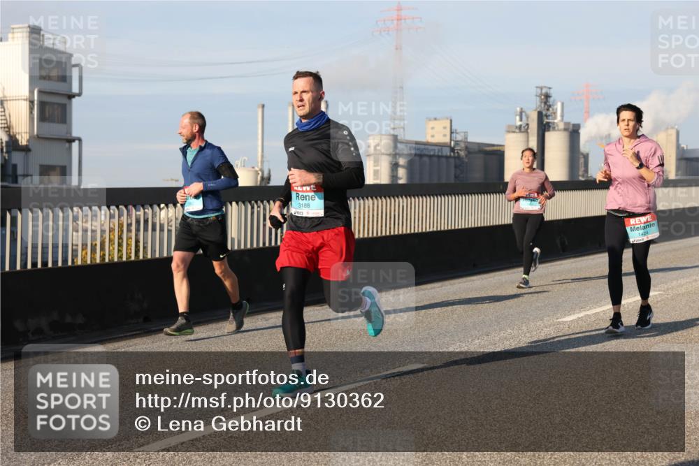03.10.2025 - Köhlbrandbrückenlauf Lena Gebhardt http://msf.ph/oto/9130362 03.10.2025 09:49:27 Position 2 3188, 1424 meine-sportfotos.de