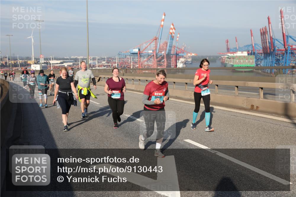 03.10.2025 - Köhlbrandbrückenlauf Yannick Fuchs http://msf.ph/oto/9130443 03.10.2025 09:02:54 Position 2  meine-sportfotos.de