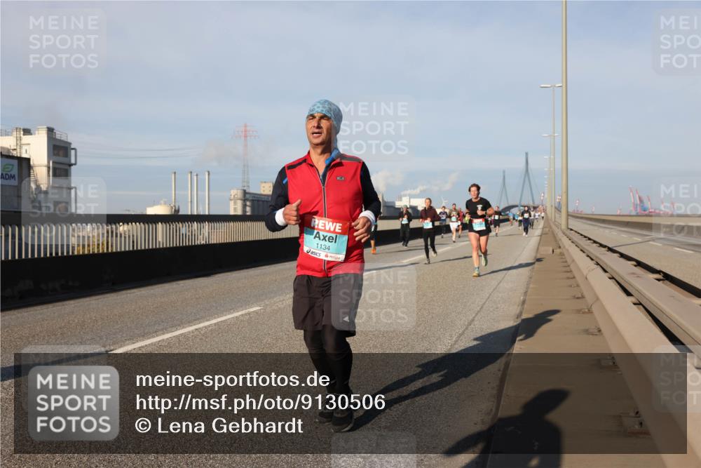 03.10.2025 - Köhlbrandbrückenlauf Lena Gebhardt http://msf.ph/oto/9130506 03.10.2025 09:49:32 Position 2 1134 meine-sportfotos.de