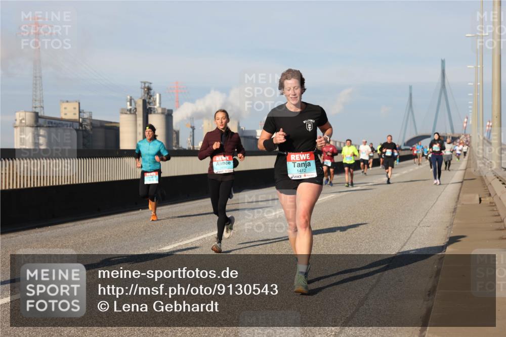 03.10.2025 - Köhlbrandbrückenlauf Lena Gebhardt http://msf.ph/oto/9130543 03.10.2025 09:49:34 Position 2 1412 meine-sportfotos.de