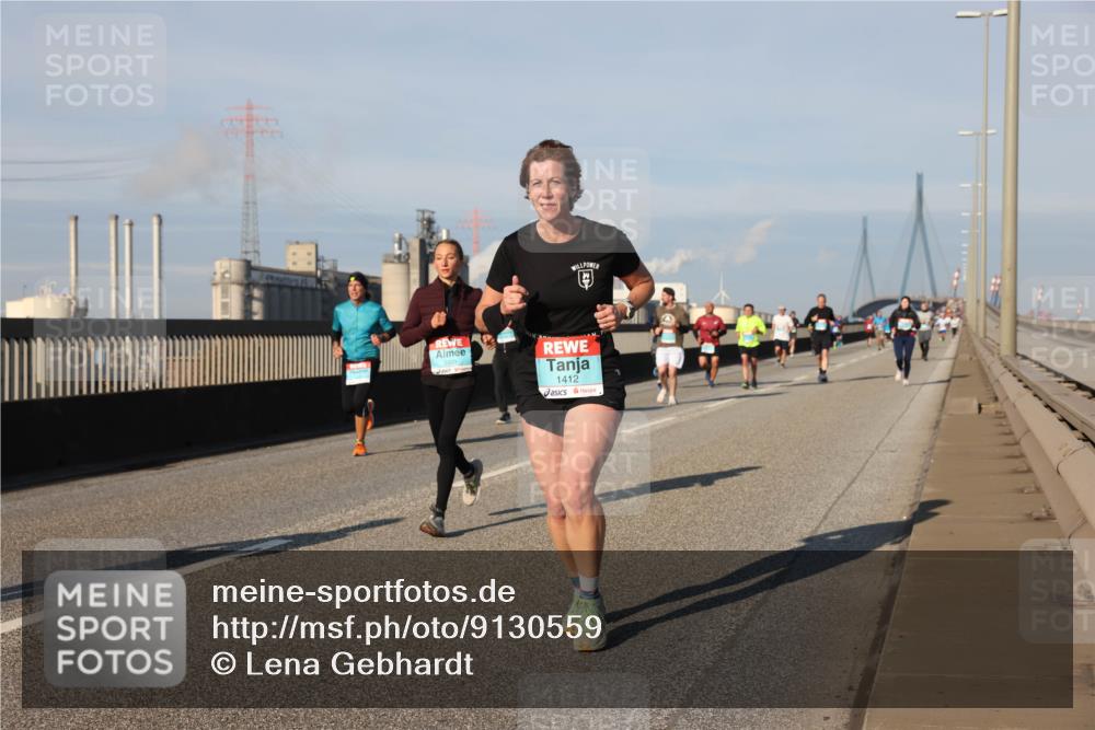 03.10.2025 - Köhlbrandbrückenlauf Lena Gebhardt http://msf.ph/oto/9130559 03.10.2025 09:49:34 Position 2 1412 meine-sportfotos.de