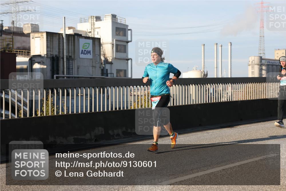 03.10.2025 - Köhlbrandbrückenlauf Lena Gebhardt http://msf.ph/oto/9130601 03.10.2025 09:49:36 Position 2  meine-sportfotos.de