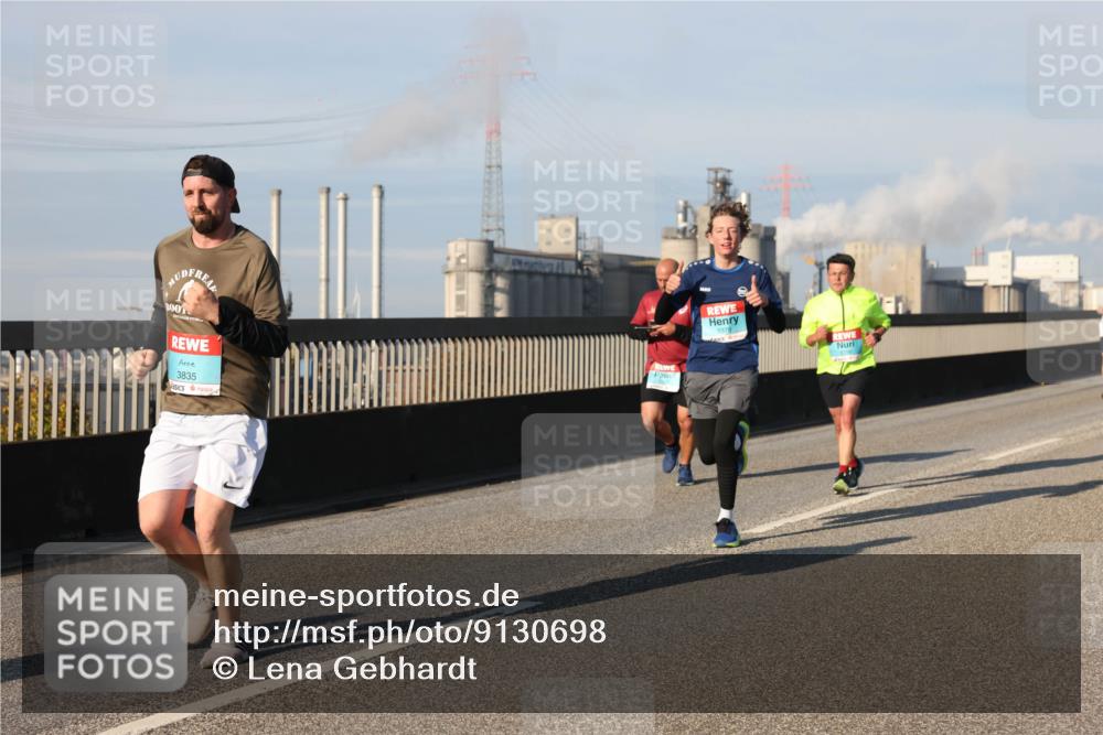 03.10.2025 - Köhlbrandbrückenlauf Lena Gebhardt http://msf.ph/oto/9130698 03.10.2025 09:49:39 Position 2 3835 meine-sportfotos.de