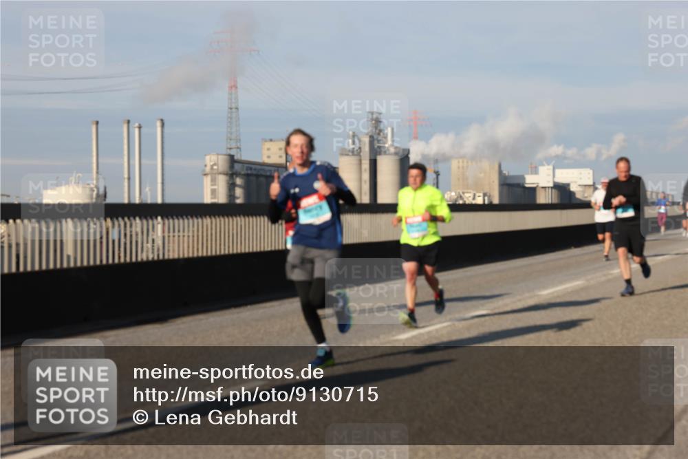 03.10.2025 - Köhlbrandbrückenlauf Lena Gebhardt http://msf.ph/oto/9130715 03.10.2025 09:49:40 Position 2  meine-sportfotos.de