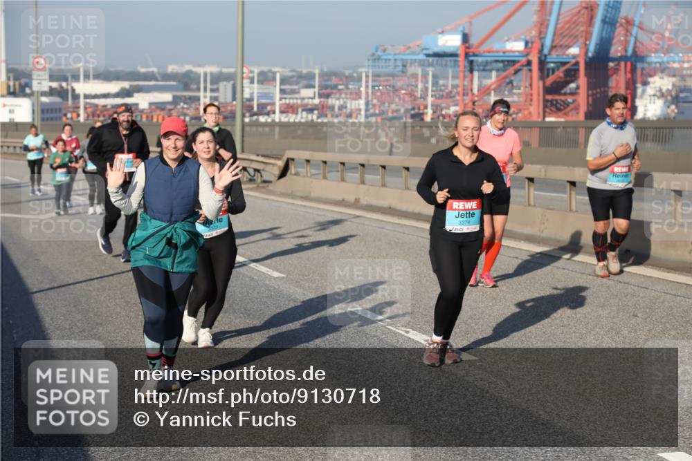 03.10.2025 - Köhlbrandbrückenlauf Yannick Fuchs http://msf.ph/oto/9130718 03.10.2025 09:03:06 Position 2 3373, 3374 meine-sportfotos.de