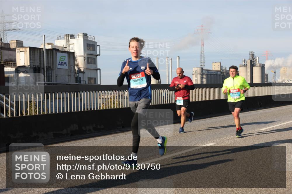 03.10.2025 - Köhlbrandbrückenlauf Lena Gebhardt http://msf.ph/oto/9130750 03.10.2025 09:49:40 Position 2 3379 meine-sportfotos.de