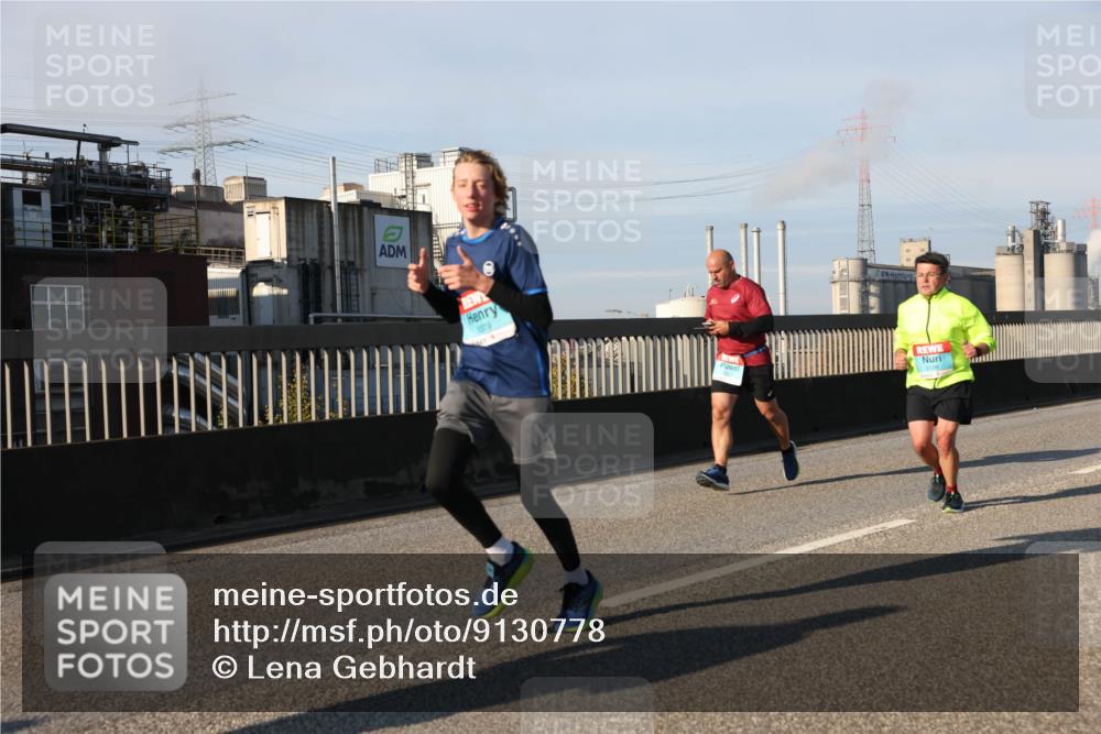 03.10.2025 - Köhlbrandbrückenlauf Lena Gebhardt http://msf.ph/oto/9130778 03.10.2025 09:49:41 Position 2 3379 meine-sportfotos.de
