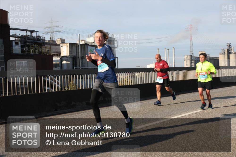 03.10.2025 - Köhlbrandbrückenlauf Lena Gebhardt http://msf.ph/oto/9130780 03.10.2025 09:49:41 Position 2 3379 meine-sportfotos.de