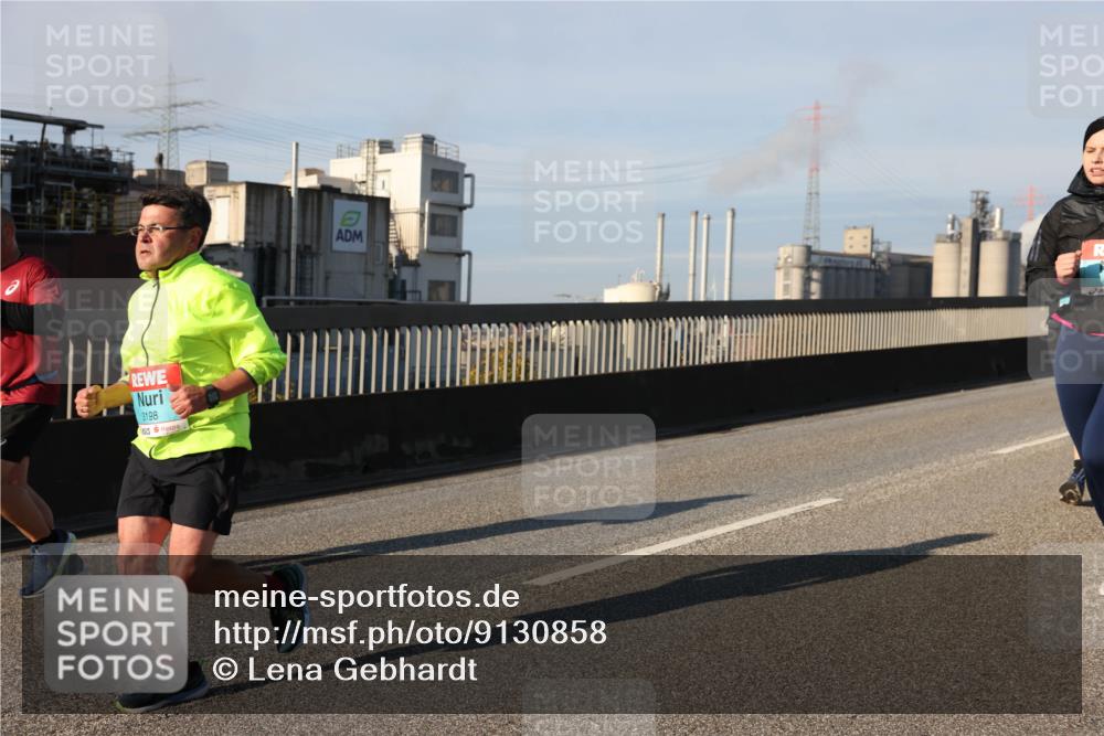 03.10.2025 - Köhlbrandbrückenlauf Lena Gebhardt http://msf.ph/oto/9130858 03.10.2025 09:49:42 Position 2 3198, 503 meine-sportfotos.de