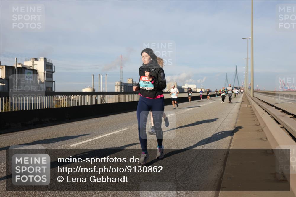 03.10.2025 - Köhlbrandbrückenlauf Lena Gebhardt http://msf.ph/oto/9130862 03.10.2025 09:49:43 Position 2 449 meine-sportfotos.de