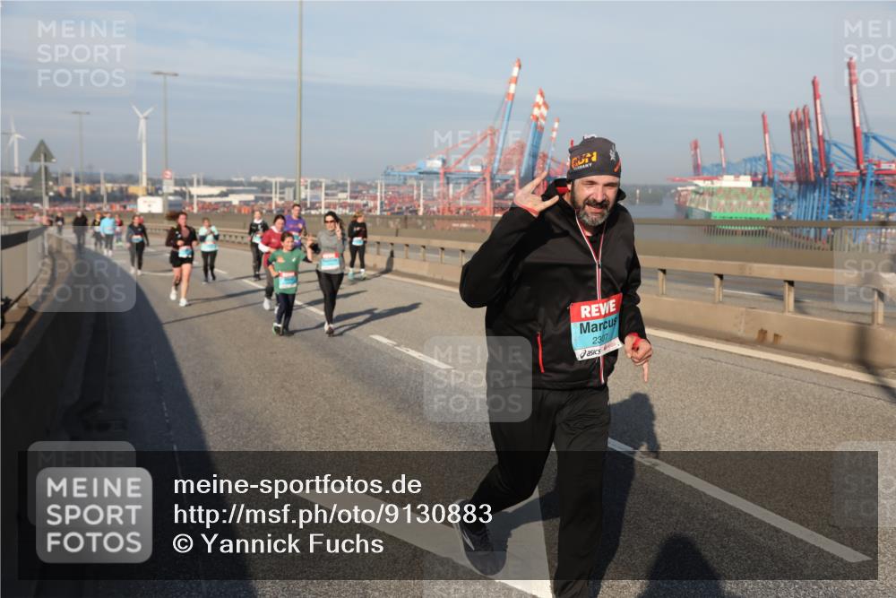 03.10.2025 - Köhlbrandbrückenlauf Yannick Fuchs http://msf.ph/oto/9130883 03.10.2025 09:03:13 Position 2 2307 meine-sportfotos.de