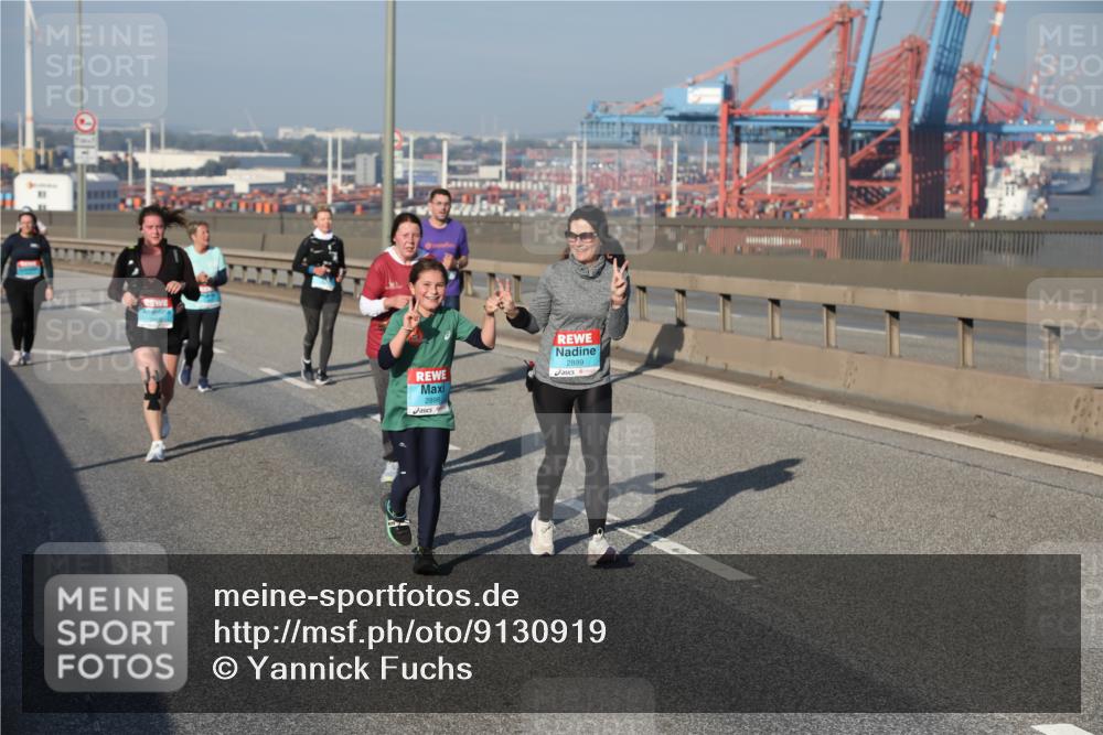 03.10.2025 - Köhlbrandbrückenlauf Yannick Fuchs http://msf.ph/oto/9130919 03.10.2025 09:03:14 Position 2 2898, 2899 meine-sportfotos.de