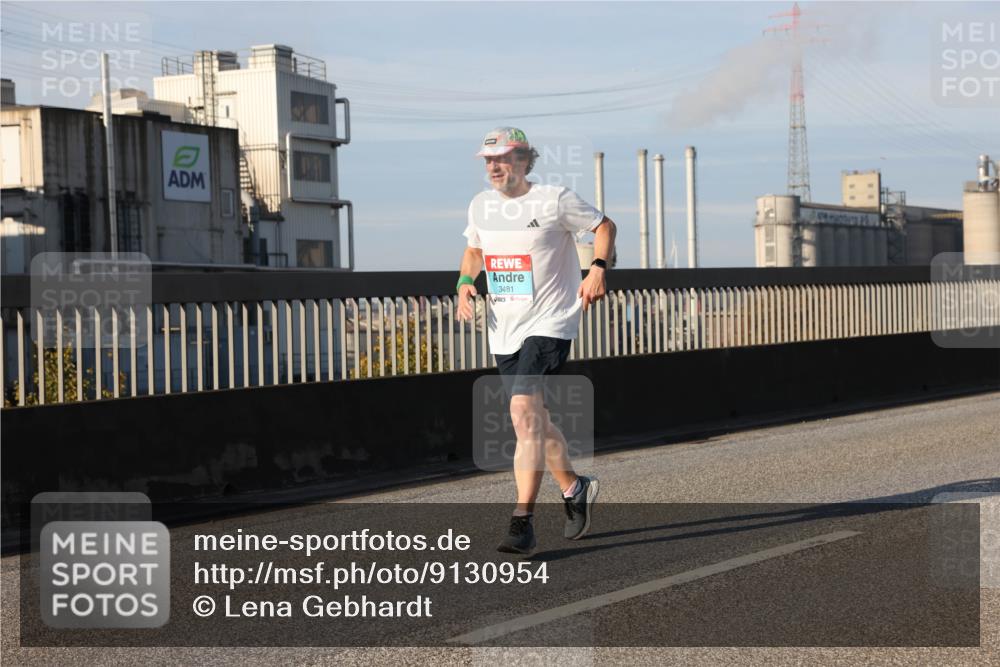 03.10.2025 - Köhlbrandbrückenlauf Lena Gebhardt http://msf.ph/oto/9130954 03.10.2025 09:49:46 Position 2 3481 meine-sportfotos.de
