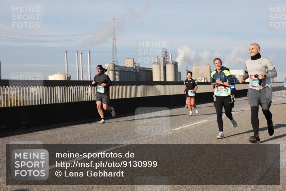 03.10.2025 - Köhlbrandbrückenlauf Lena Gebhardt http://msf.ph/oto/9130999 03.10.2025 09:49:49 Position 2 4, 1378, 1377 meine-sportfotos.de