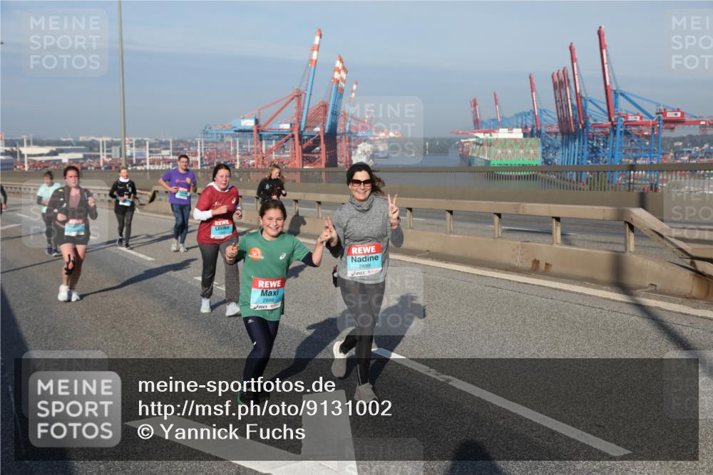 03.10.2025 - Köhlbrandbrückenlauf Yannick Fuchs http://msf.ph/oto/9131002 03.10.2025 09:03:16 Position 2 2898, 2899 meine-sportfotos.de