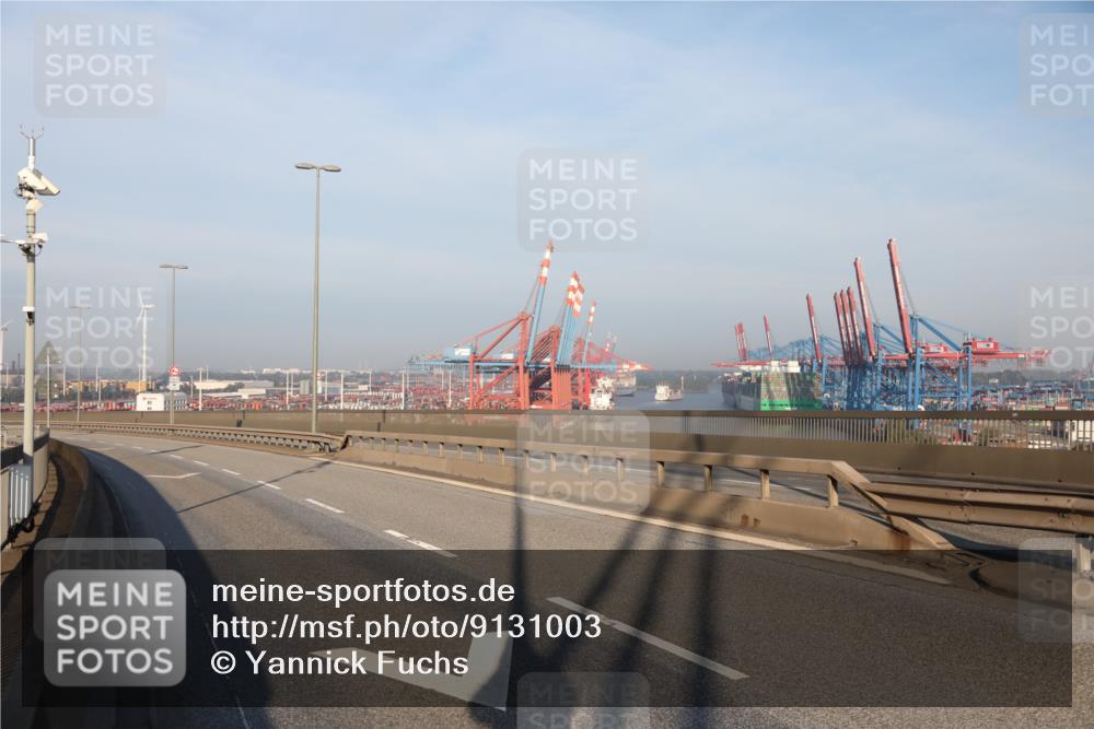 03.10.2025 - Köhlbrandbrückenlauf Yannick Fuchs http://msf.ph/oto/9131003 03.10.2025 08:12:55 Position 1  meine-sportfotos.de