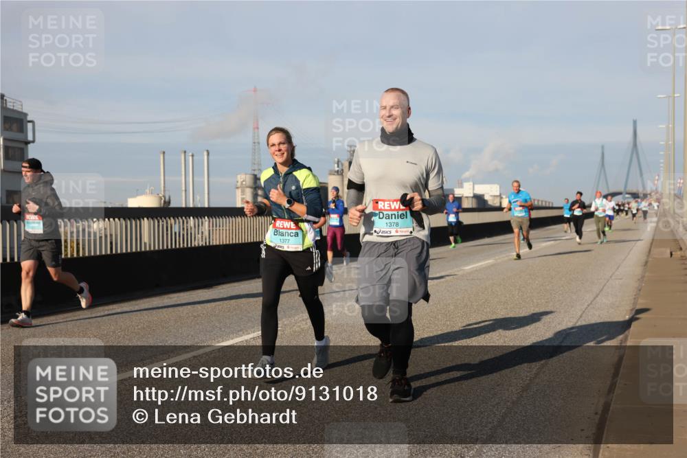 03.10.2025 - Köhlbrandbrückenlauf Lena Gebhardt http://msf.ph/oto/9131018 03.10.2025 09:49:50 Position 2 1377, 1378 meine-sportfotos.de