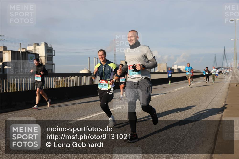 03.10.2025 - Köhlbrandbrückenlauf Lena Gebhardt http://msf.ph/oto/9131021 03.10.2025 09:49:50 Position 2 1377, 1378 meine-sportfotos.de