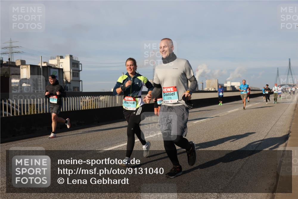 03.10.2025 - Köhlbrandbrückenlauf Lena Gebhardt http://msf.ph/oto/9131040 03.10.2025 09:49:50 Position 2 1378, 1377 meine-sportfotos.de