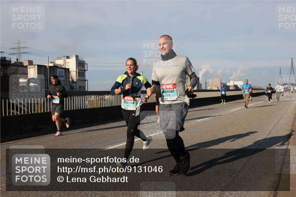 03.10.2025 - Köhlbrandbrückenlauf Lena Gebhardt http://msf.ph/oto/9131046 03.10.2025 09:49:50 Position 2 1377, 1378 meine-sportfotos.de