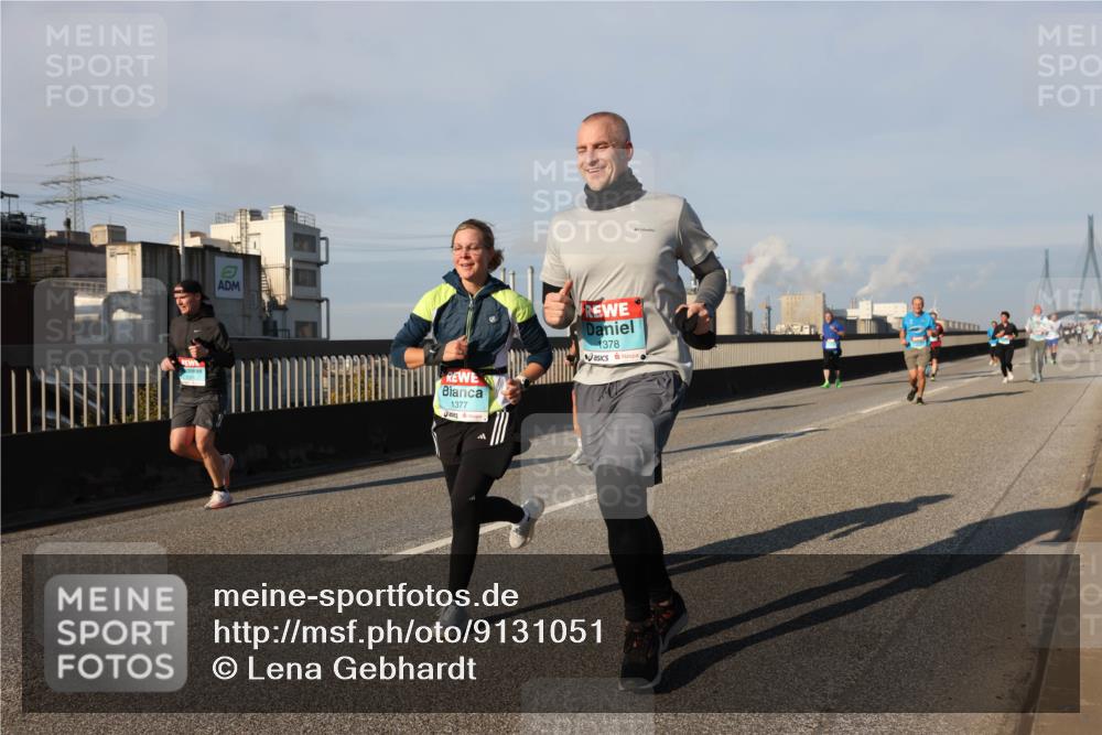 03.10.2025 - Köhlbrandbrückenlauf Lena Gebhardt http://msf.ph/oto/9131051 03.10.2025 09:49:50 Position 2 1377, 1378 meine-sportfotos.de