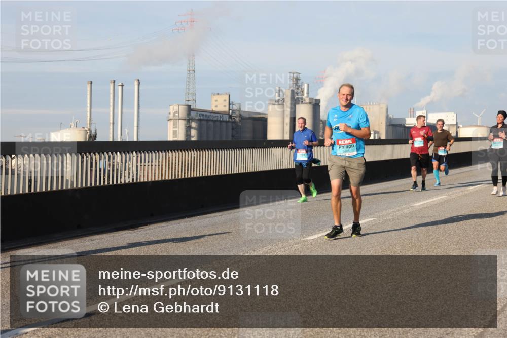 03.10.2025 - Köhlbrandbrückenlauf Lena Gebhardt http://msf.ph/oto/9131118 03.10.2025 09:49:53 Position 2 3585 meine-sportfotos.de