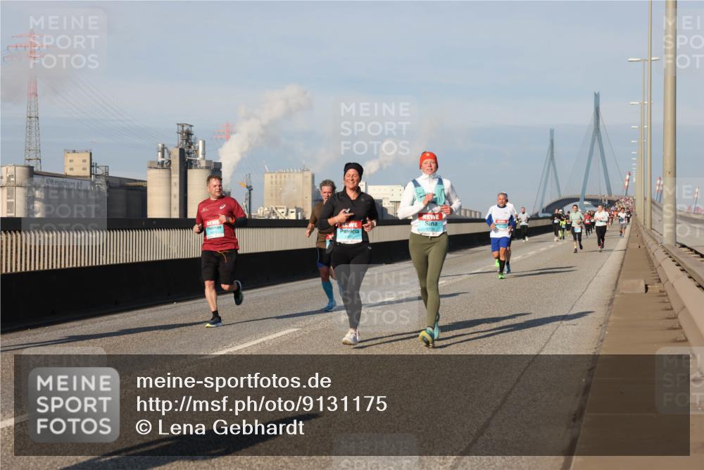 03.10.2025 - Köhlbrandbrückenlauf Lena Gebhardt http://msf.ph/oto/9131175 03.10.2025 09:49:55 Position 2 1730 meine-sportfotos.de