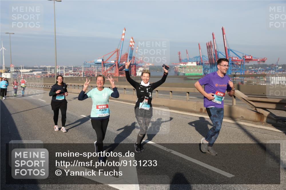03.10.2025 - Köhlbrandbrückenlauf Yannick Fuchs http://msf.ph/oto/9131233 03.10.2025 09:03:22 Position 2 2928, 2927, 2988 meine-sportfotos.de