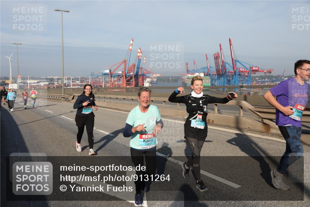 03.10.2025 - Köhlbrandbrückenlauf Yannick Fuchs http://msf.ph/oto/9131264 03.10.2025 09:03:23 Position 2 2927, 2928, 2988 meine-sportfotos.de