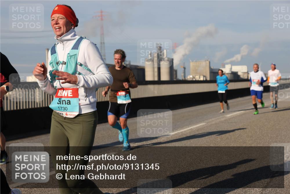 03.10.2025 - Köhlbrandbrückenlauf Lena Gebhardt http://msf.ph/oto/9131345 03.10.2025 09:49:58 Position 2 1730 meine-sportfotos.de