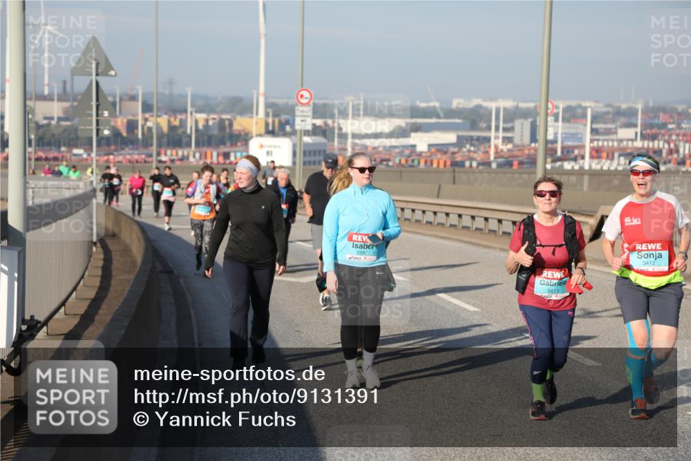 03.10.2025 - Köhlbrandbrückenlauf Yannick Fuchs http://msf.ph/oto/9131391 03.10.2025 09:03:30 Position 2 259, 3413, 3412, 5 meine-sportfotos.de