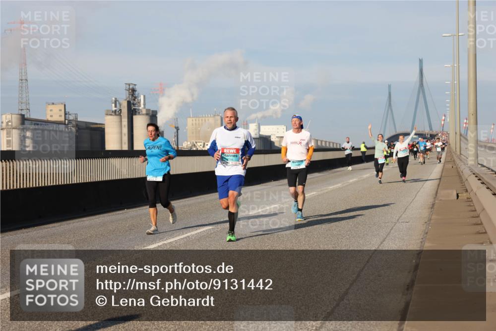 03.10.2025 - Köhlbrandbrückenlauf Lena Gebhardt http://msf.ph/oto/9131442 03.10.2025 09:50:00 Position 2 2716 meine-sportfotos.de