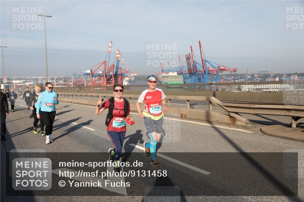 03.10.2025 - Köhlbrandbrückenlauf Yannick Fuchs http://msf.ph/oto/9131458 03.10.2025 09:03:34 Position 2 3413, 3412 meine-sportfotos.de