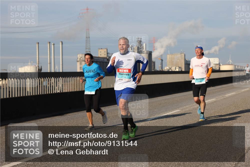 03.10.2025 - Köhlbrandbrückenlauf Lena Gebhardt http://msf.ph/oto/9131544 03.10.2025 09:50:01 Position 2 2716, 3426 meine-sportfotos.de
