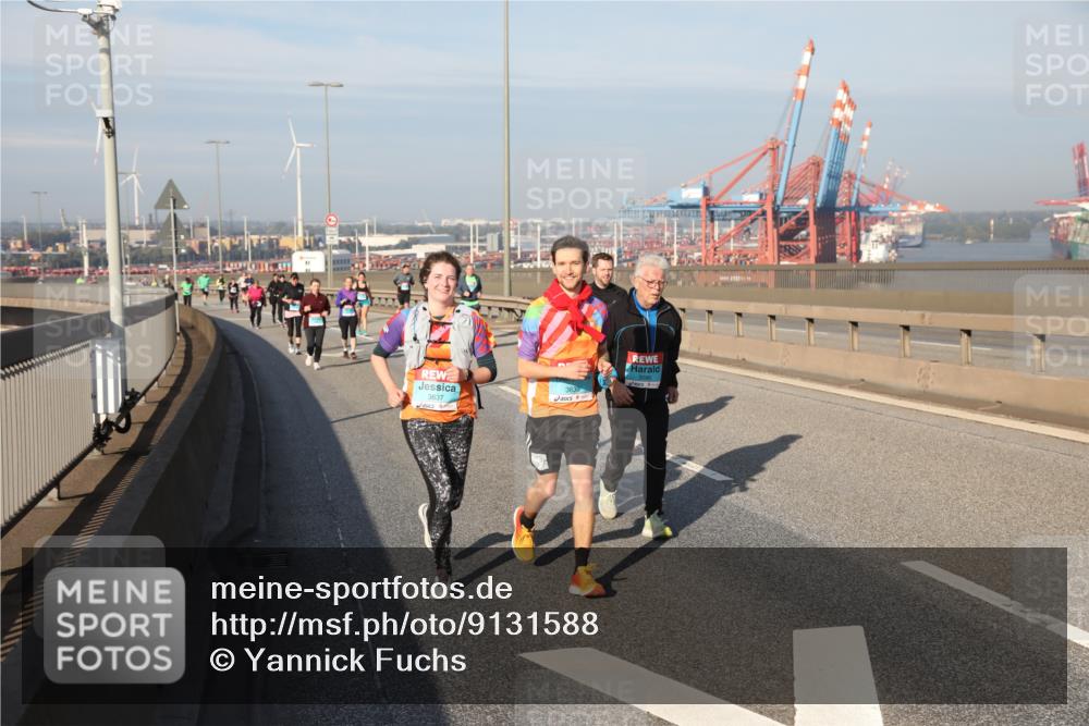 03.10.2025 - Köhlbrandbrückenlauf Yannick Fuchs http://msf.ph/oto/9131588 03.10.2025 09:03:40 Position 2 3637 meine-sportfotos.de