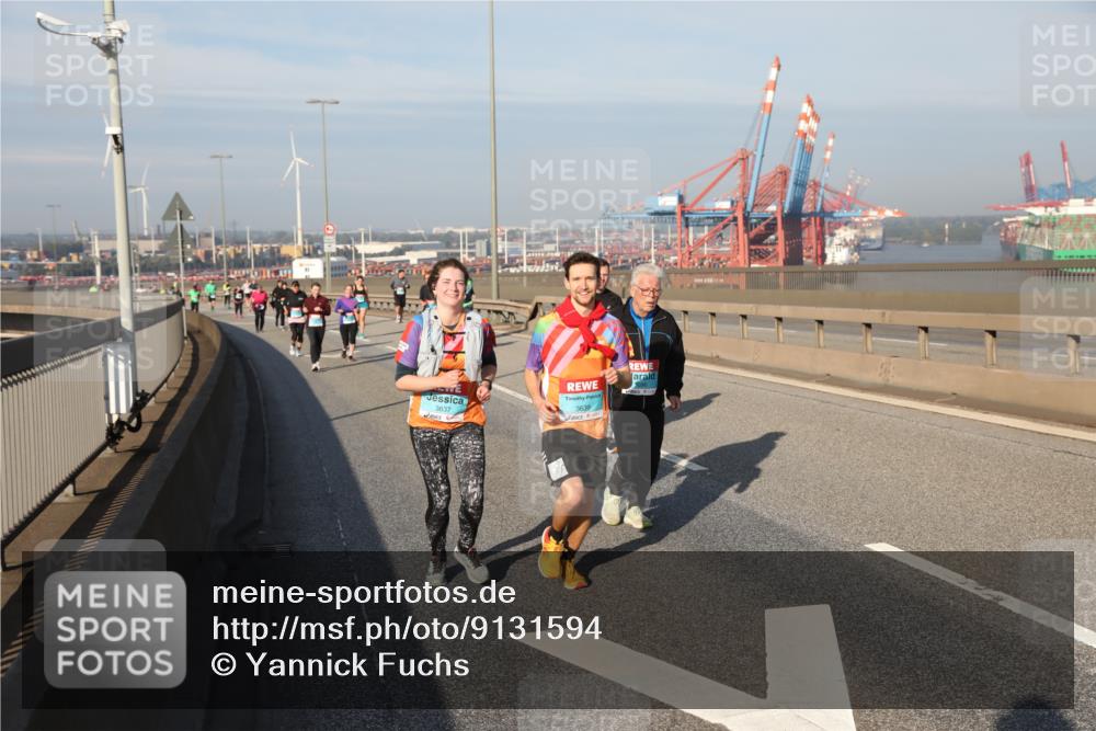 03.10.2025 - Köhlbrandbrückenlauf Yannick Fuchs http://msf.ph/oto/9131594 03.10.2025 09:03:40 Position 2 3639, 3637 meine-sportfotos.de