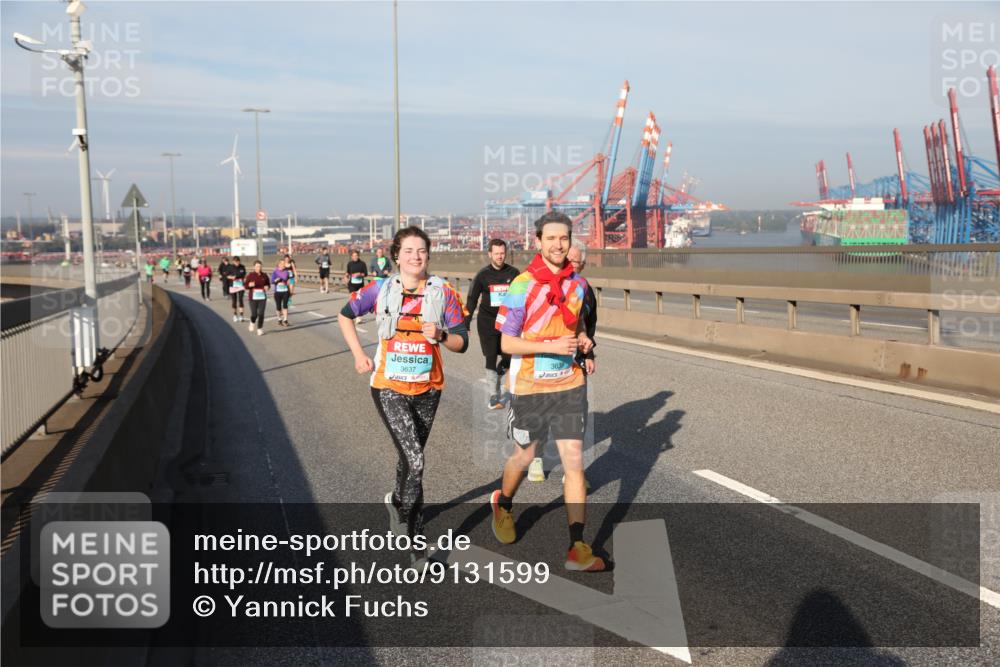 03.10.2025 - Köhlbrandbrückenlauf Yannick Fuchs http://msf.ph/oto/9131599 03.10.2025 09:03:41 Position 2 3637, 3639 meine-sportfotos.de