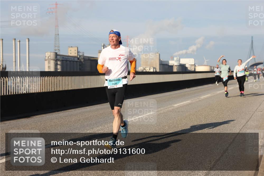 03.10.2025 - Köhlbrandbrückenlauf Lena Gebhardt http://msf.ph/oto/9131600 03.10.2025 09:50:02 Position 2 3426 meine-sportfotos.de