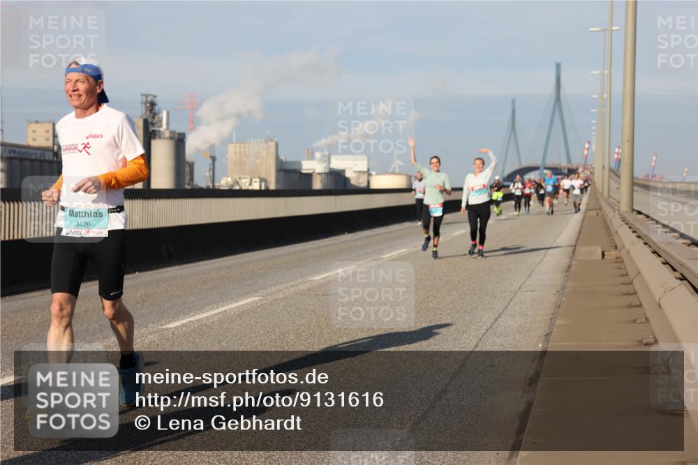 03.10.2025 - Köhlbrandbrückenlauf Lena Gebhardt http://msf.ph/oto/9131616 03.10.2025 09:50:02 Position 2 3426 meine-sportfotos.de