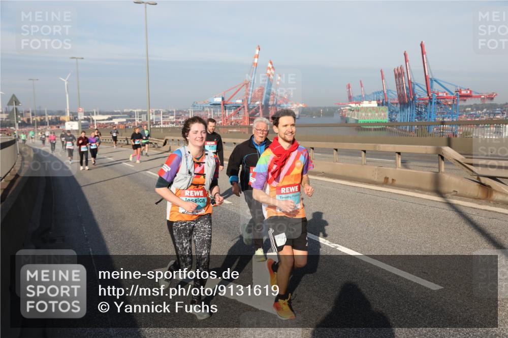 03.10.2025 - Köhlbrandbrückenlauf Yannick Fuchs http://msf.ph/oto/9131619 03.10.2025 09:03:41 Position 2  meine-sportfotos.de