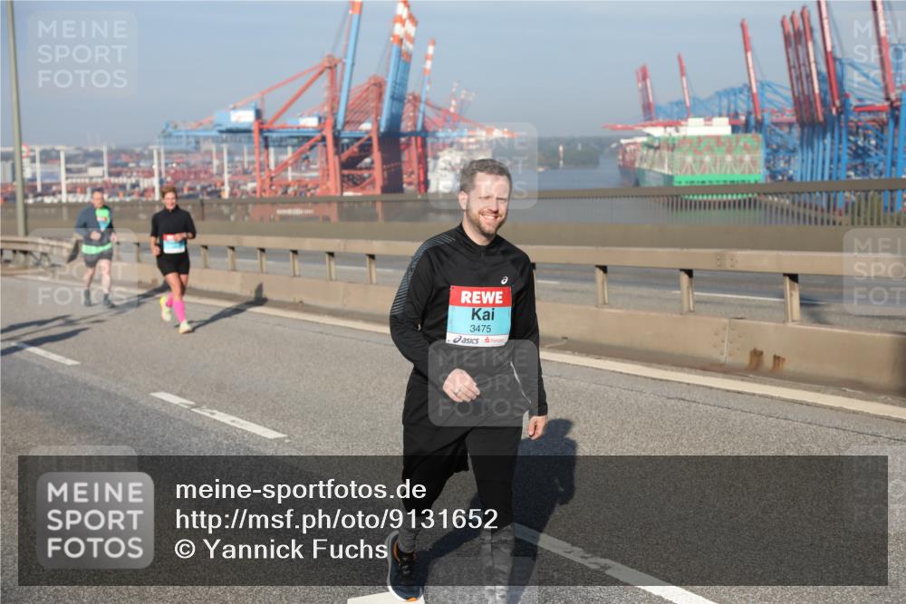 03.10.2025 - Köhlbrandbrückenlauf Yannick Fuchs http://msf.ph/oto/9131652 03.10.2025 09:03:44 Position 2 3475 meine-sportfotos.de