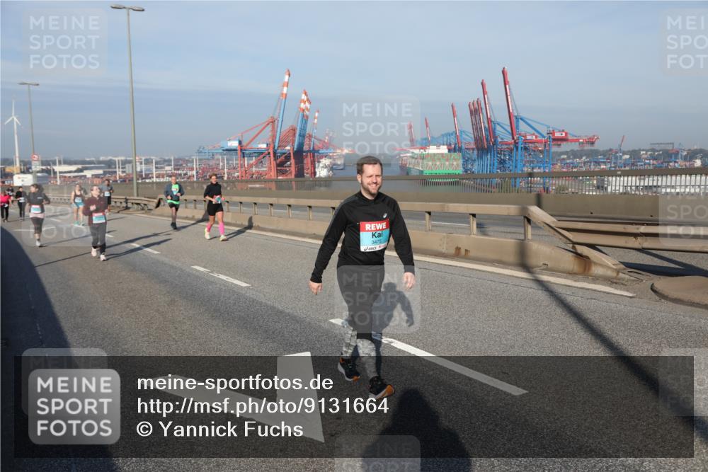 03.10.2025 - Köhlbrandbrückenlauf Yannick Fuchs http://msf.ph/oto/9131664 03.10.2025 09:03:44 Position 2 3475 meine-sportfotos.de