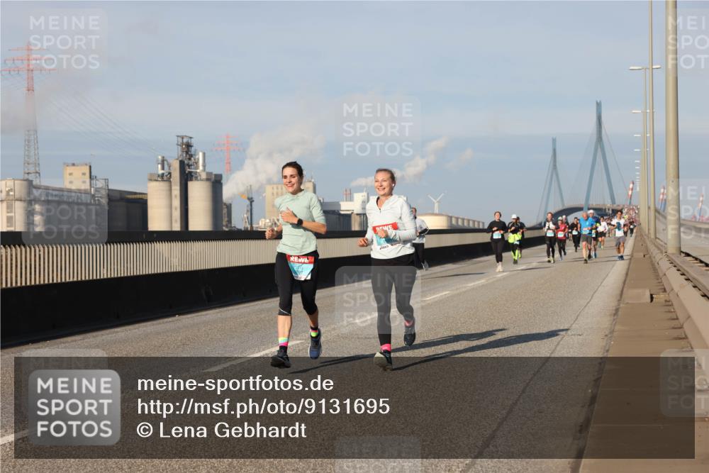 03.10.2025 - Köhlbrandbrückenlauf Lena Gebhardt http://msf.ph/oto/9131695 03.10.2025 09:50:05 Position 2  meine-sportfotos.de
